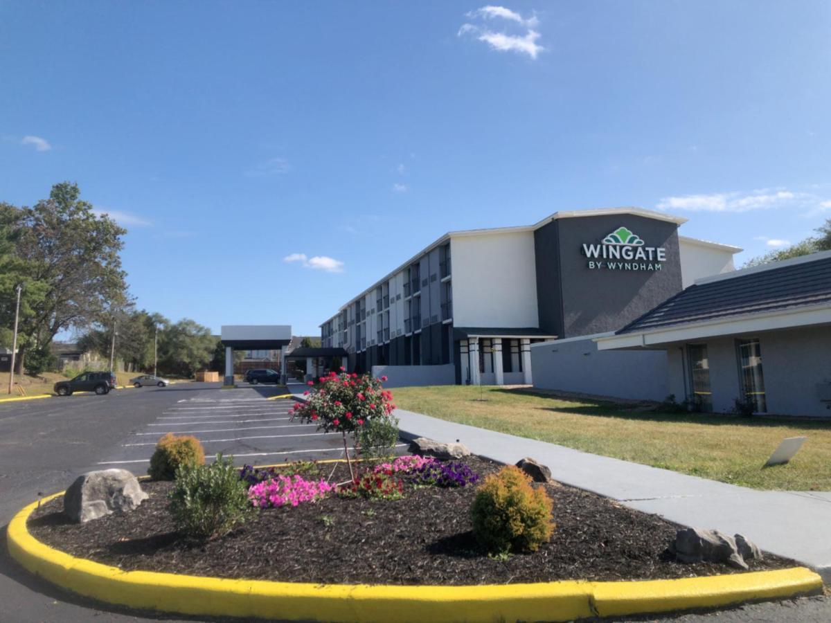 Wingate By Wyndham Bloomington Hotel Bagian luar foto