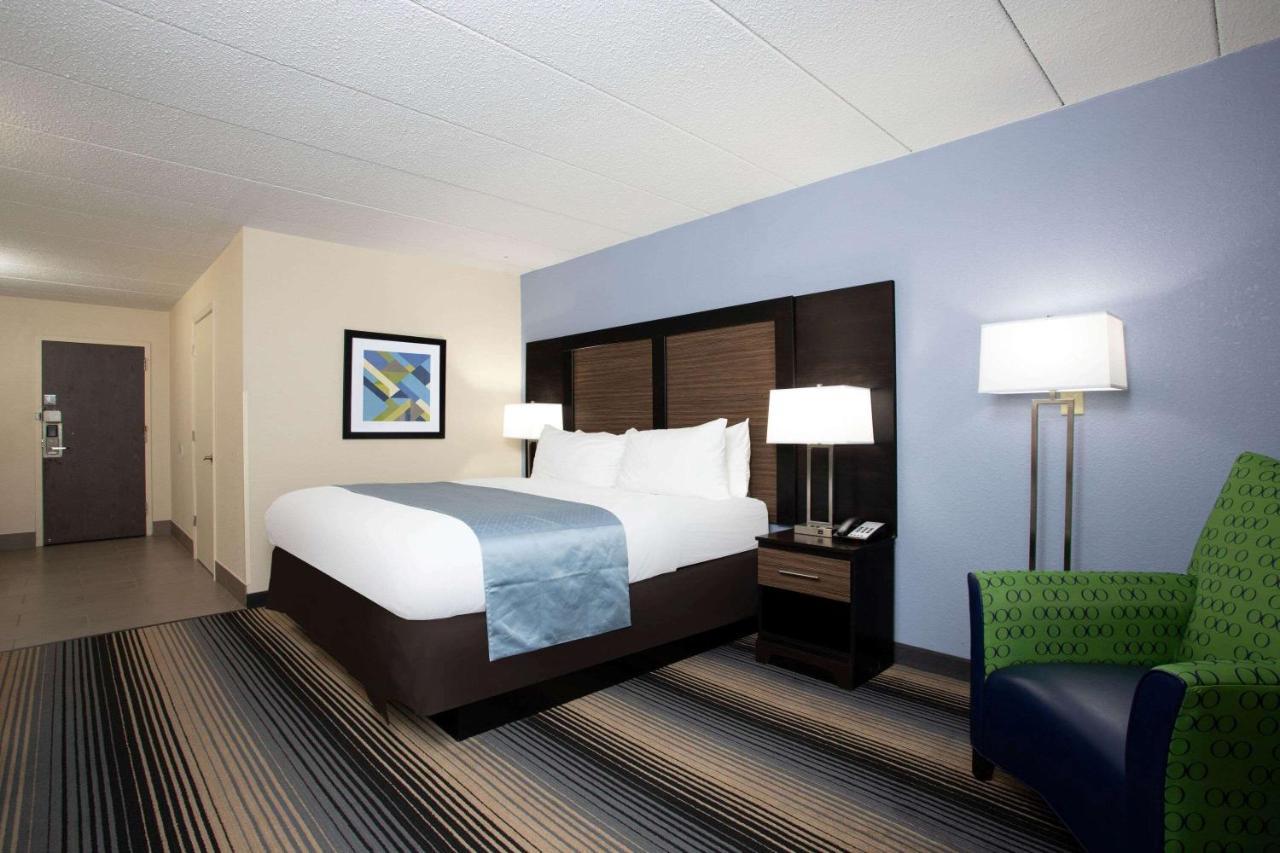 Wingate By Wyndham Bloomington Hotel Bagian luar foto