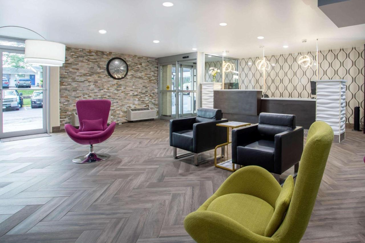 Wingate By Wyndham Bloomington Hotel Bagian luar foto