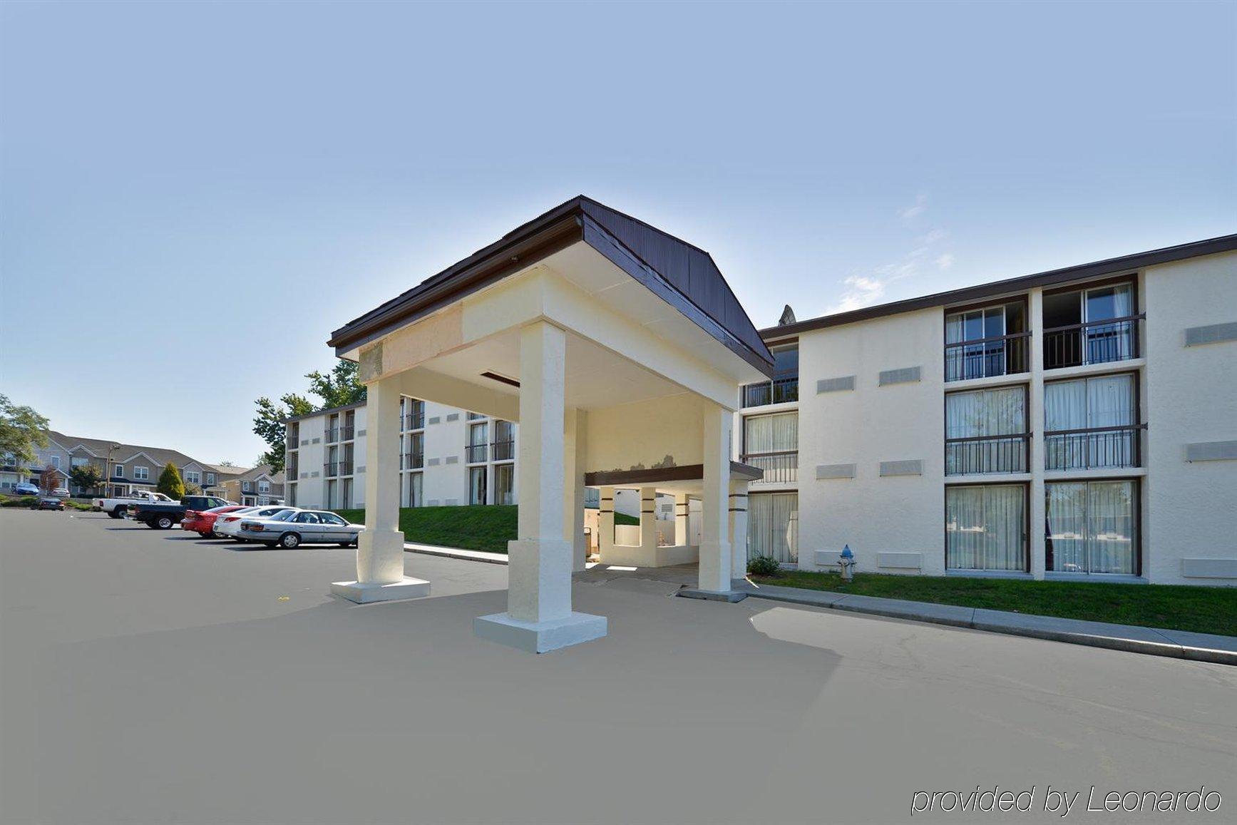 Wingate By Wyndham Bloomington Hotel Bagian luar foto
