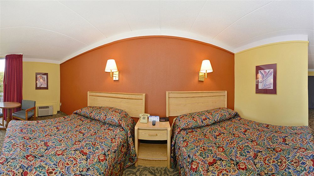 Wingate By Wyndham Bloomington Hotel Bagian luar foto